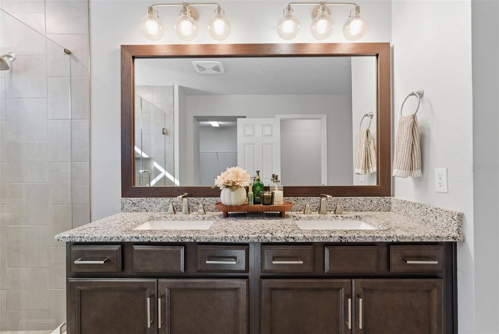 Image 42 of 82 For 5423 Del Coronado Drive