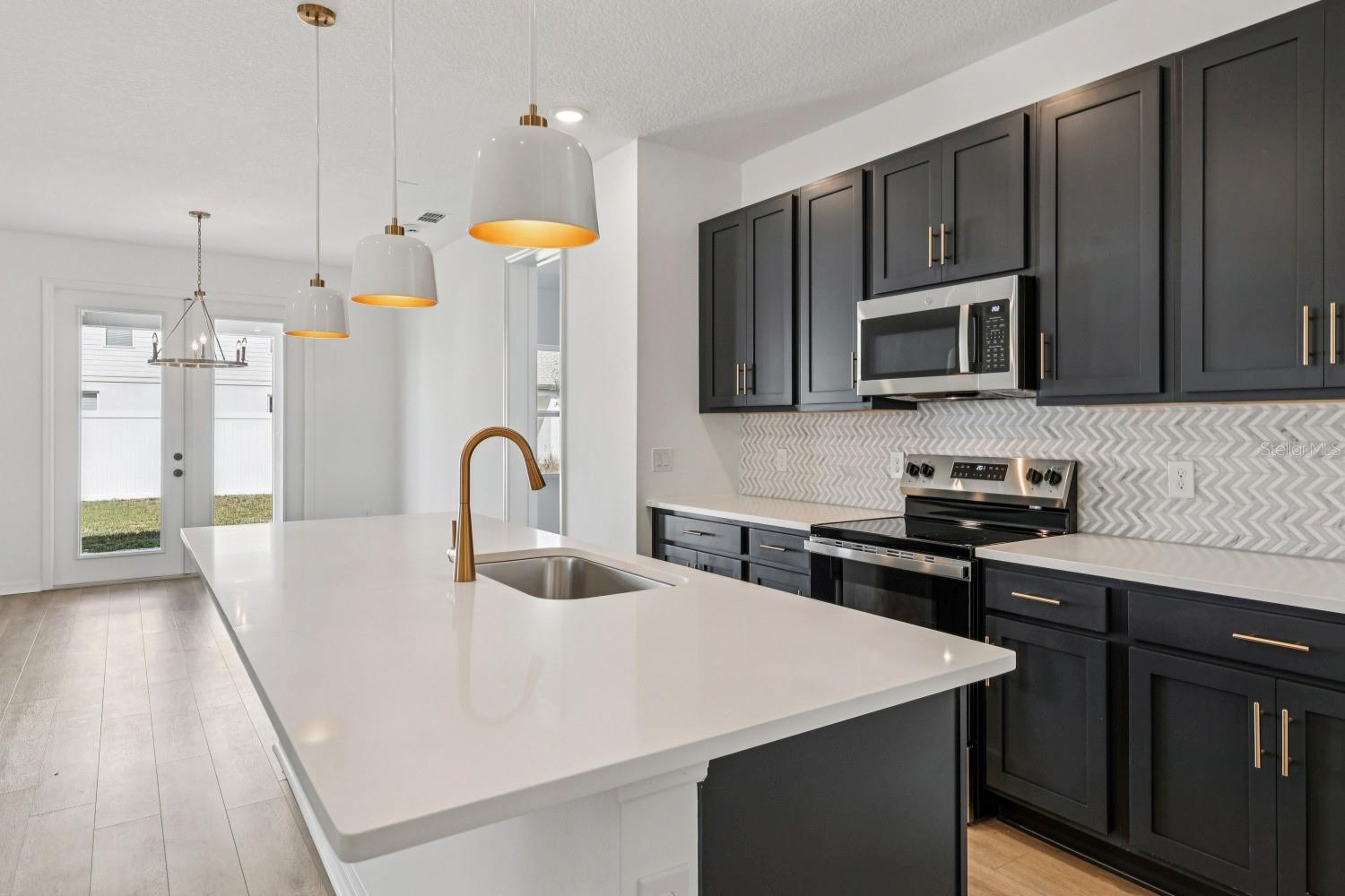 Image 12 of 36 For 5721 Haystack Dr