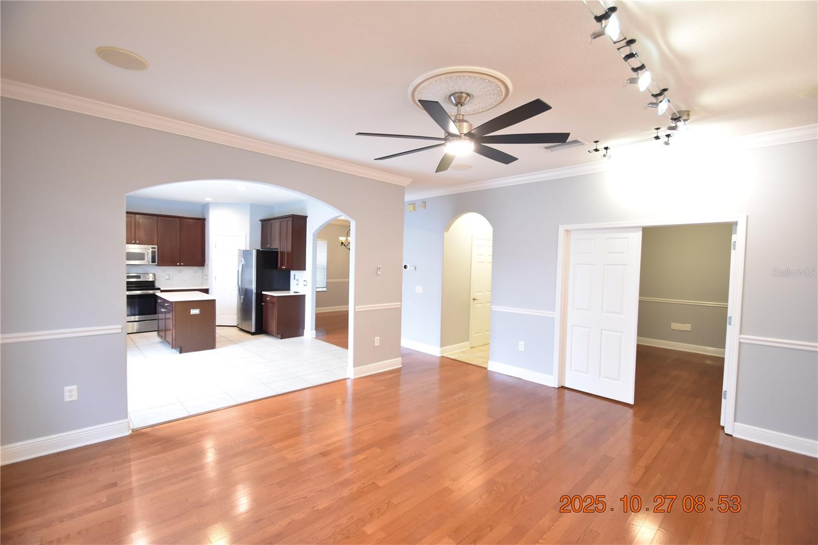 Image 17 of 59 For 8806 Cameron Crest Drive