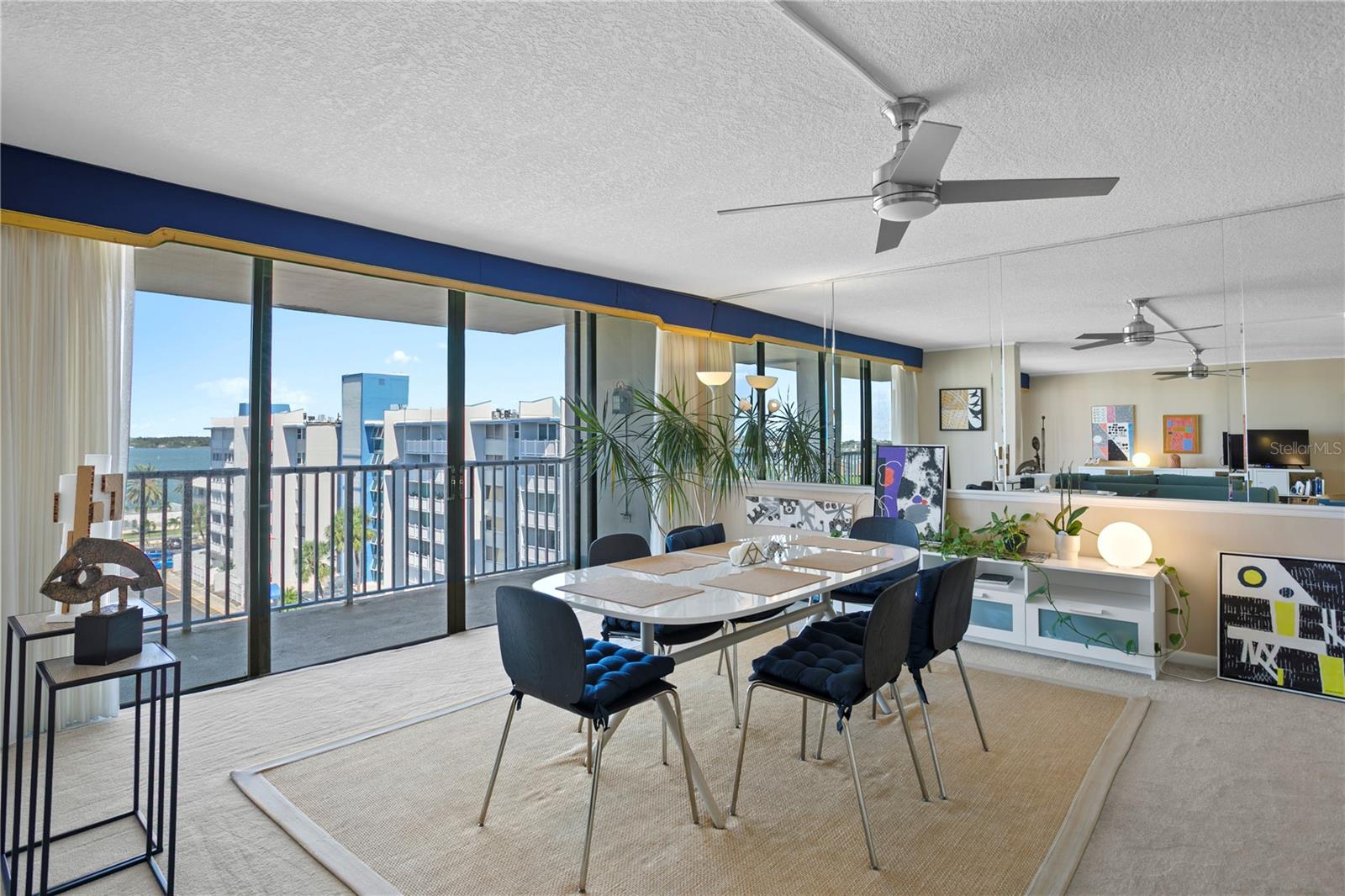 Image 11 of 35 For 450 Treasure Island Causeway 702