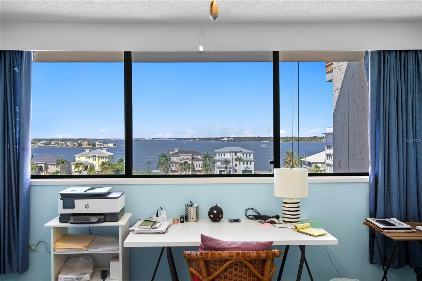 Image 21 of 35 For 450 Treasure Island Causeway 702