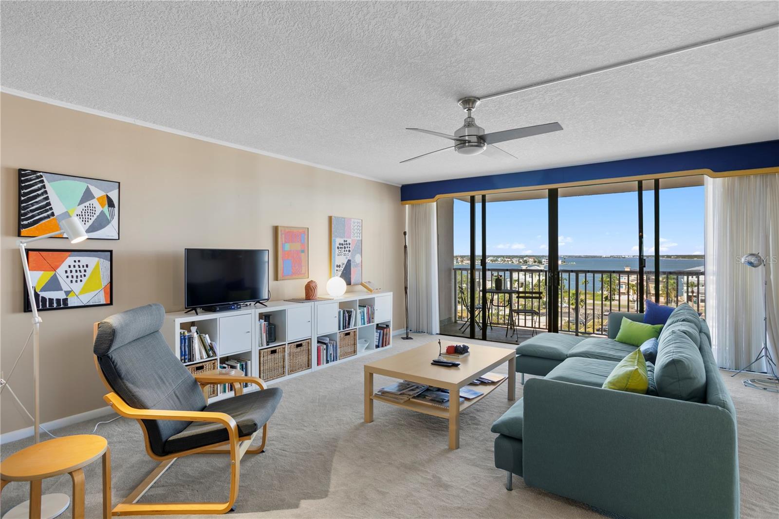 Image 3 of 35 For 450 Treasure Island Causeway 702