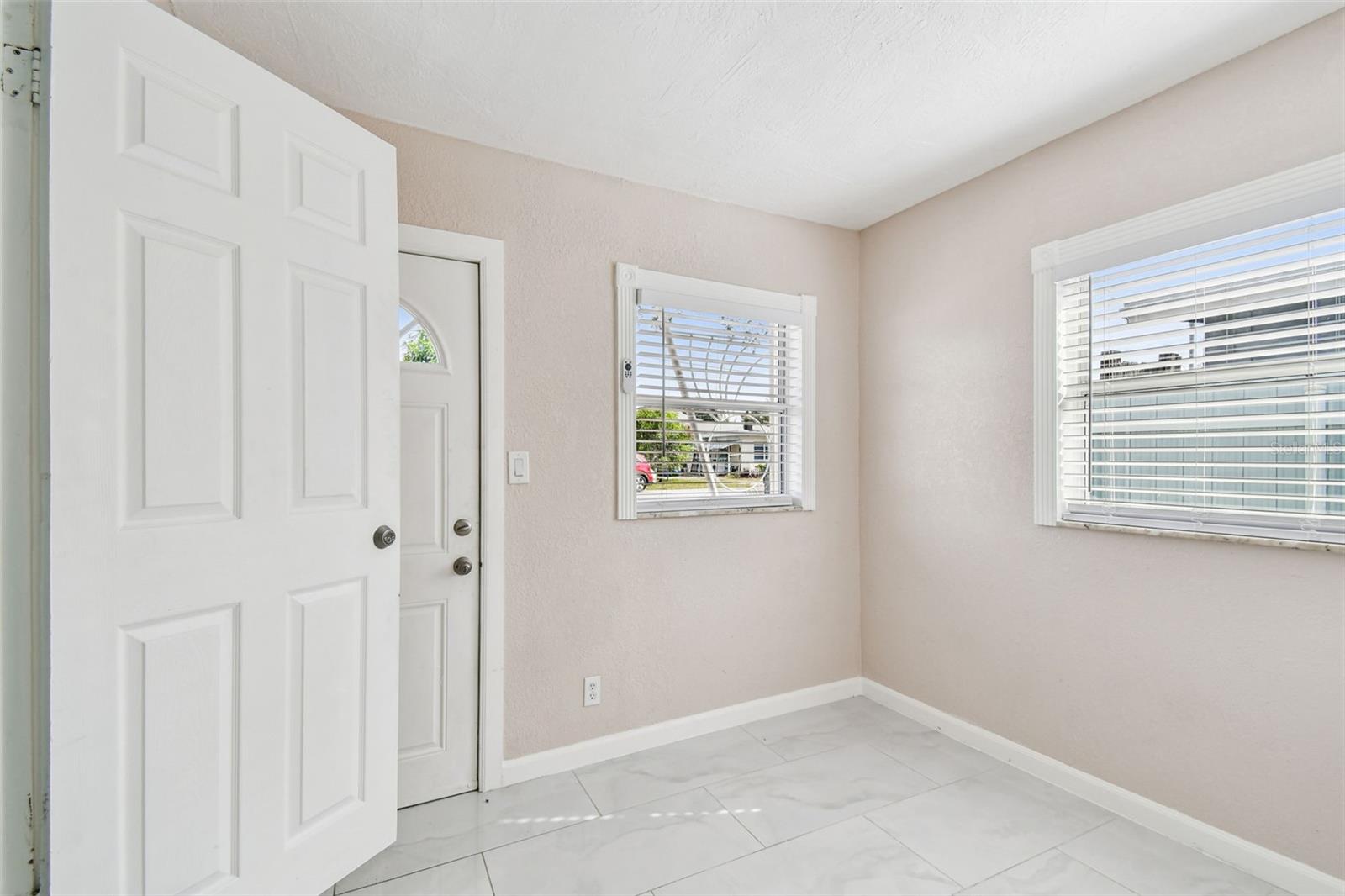 Image 3 of 20 For 3540 56th Avenue N 2