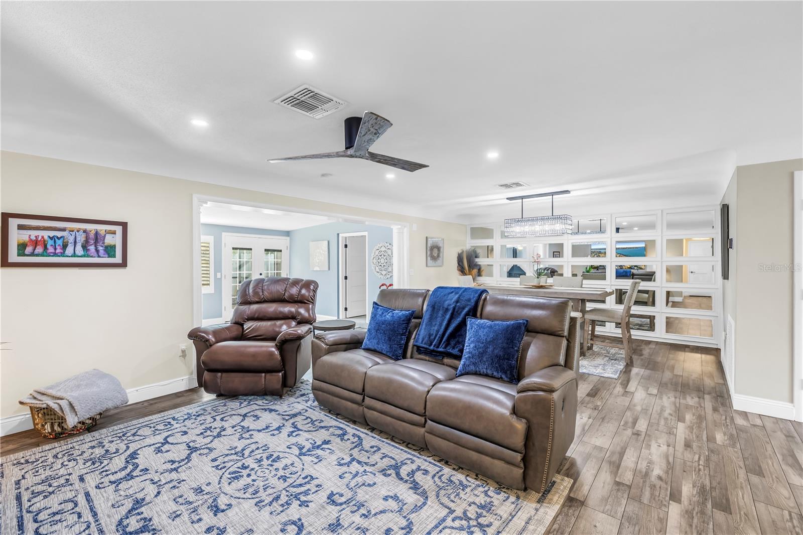 Image 11 of 65 For 196 1st Street W