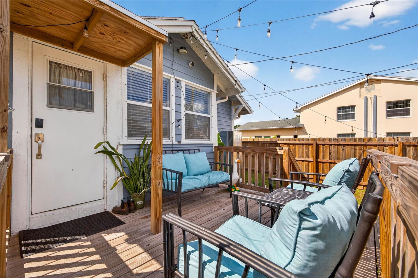 Listing photo id 22 for 447 23rd Street N