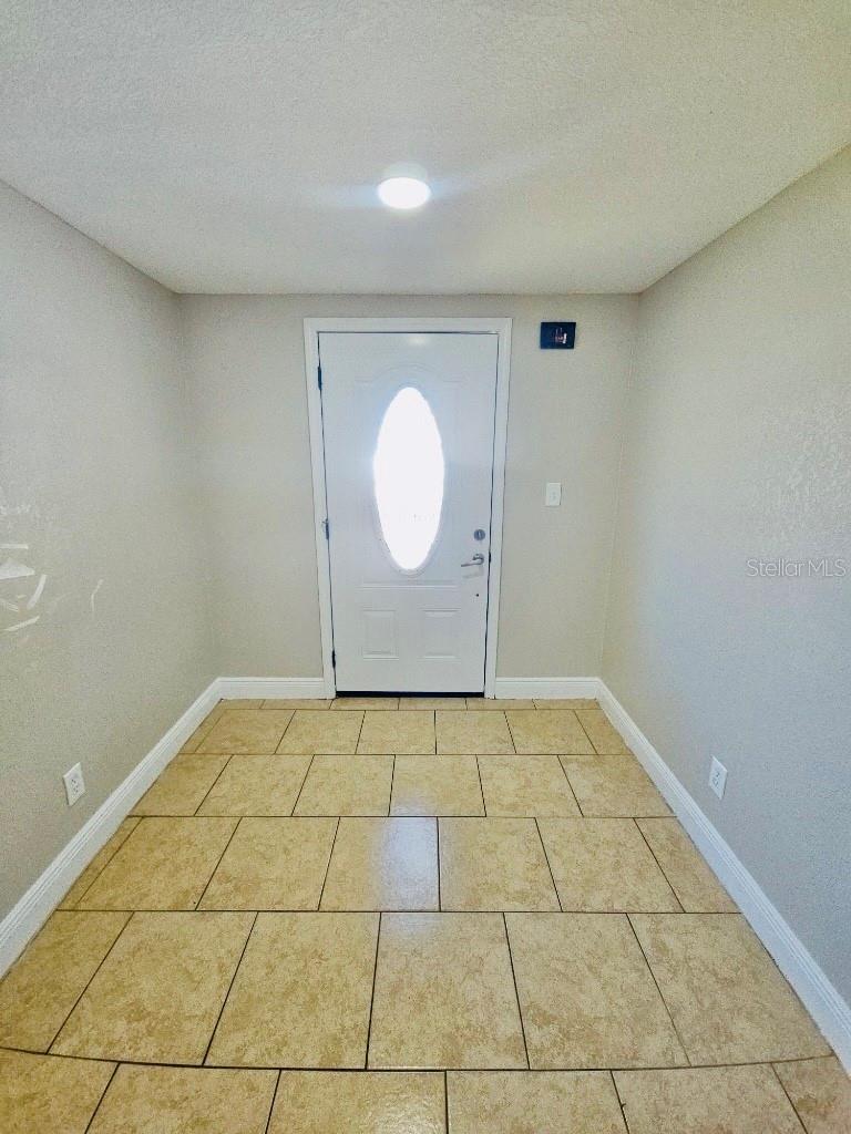 Image 13 of 14 For 1310 Burger Street