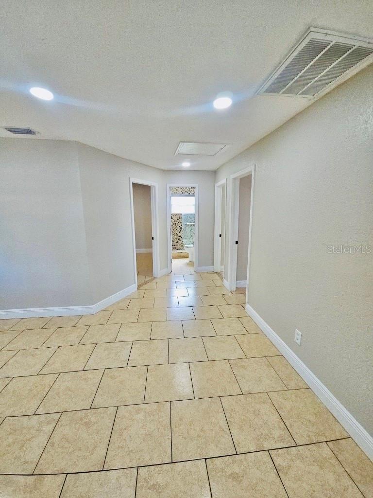 Image 6 of 14 For 1310 Burger Street