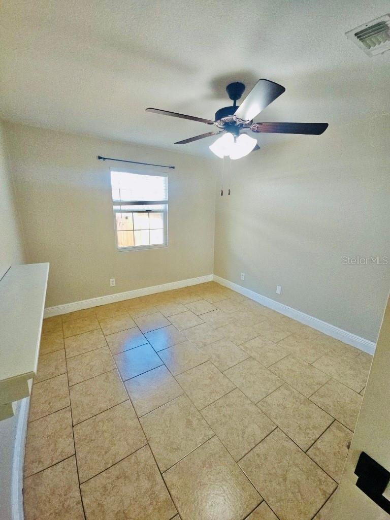 Image 7 of 14 For 1310 Burger Street