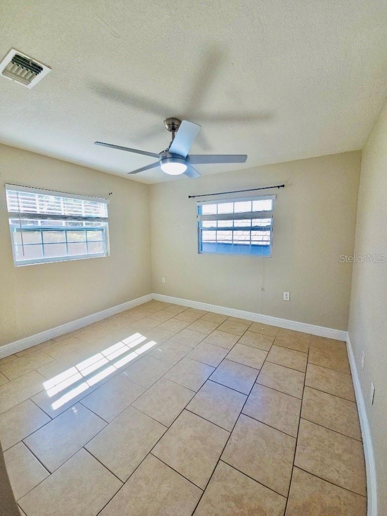 Image 9 of 14 For 1310 Burger Street