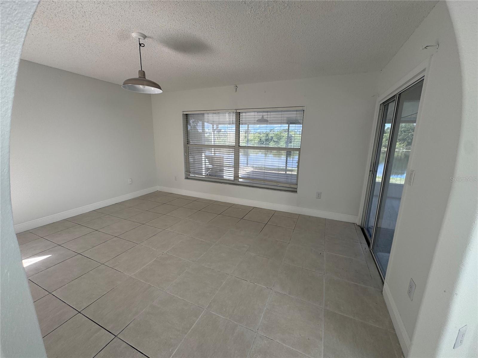 Image 10 of 15 For 748 Burlwood Street