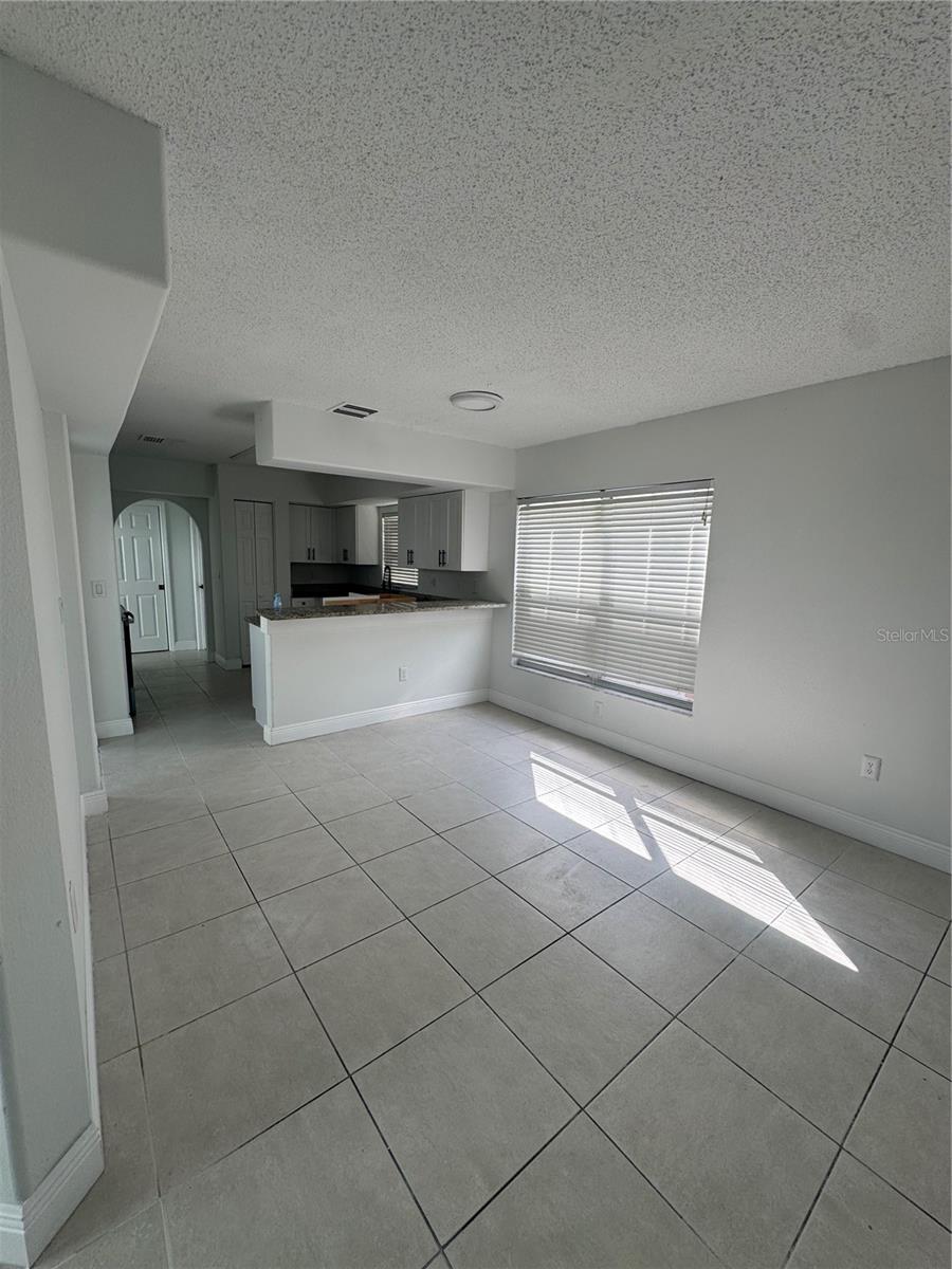 Image 11 of 15 For 748 Burlwood Street