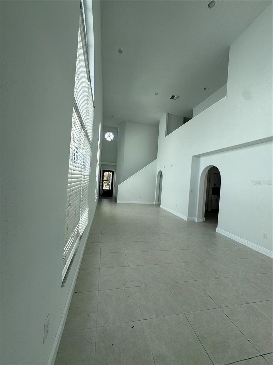 Image 9 of 15 For 748 Burlwood Street