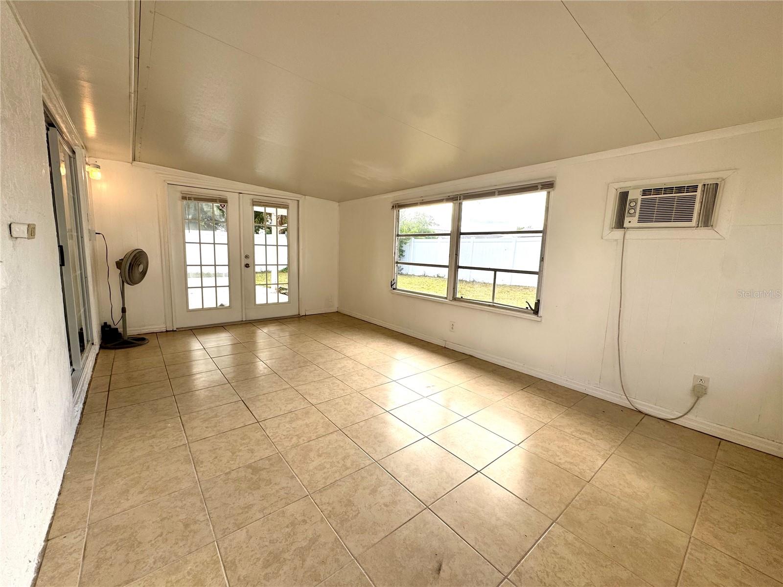 Image 16 of 20 For 3524 Chauncy Road