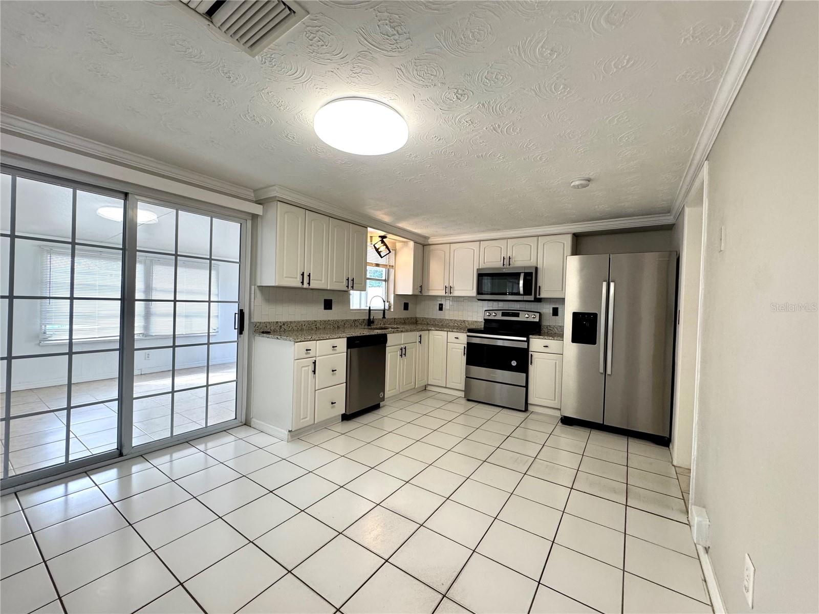 Image 9 of 20 For 3524 Chauncy Road