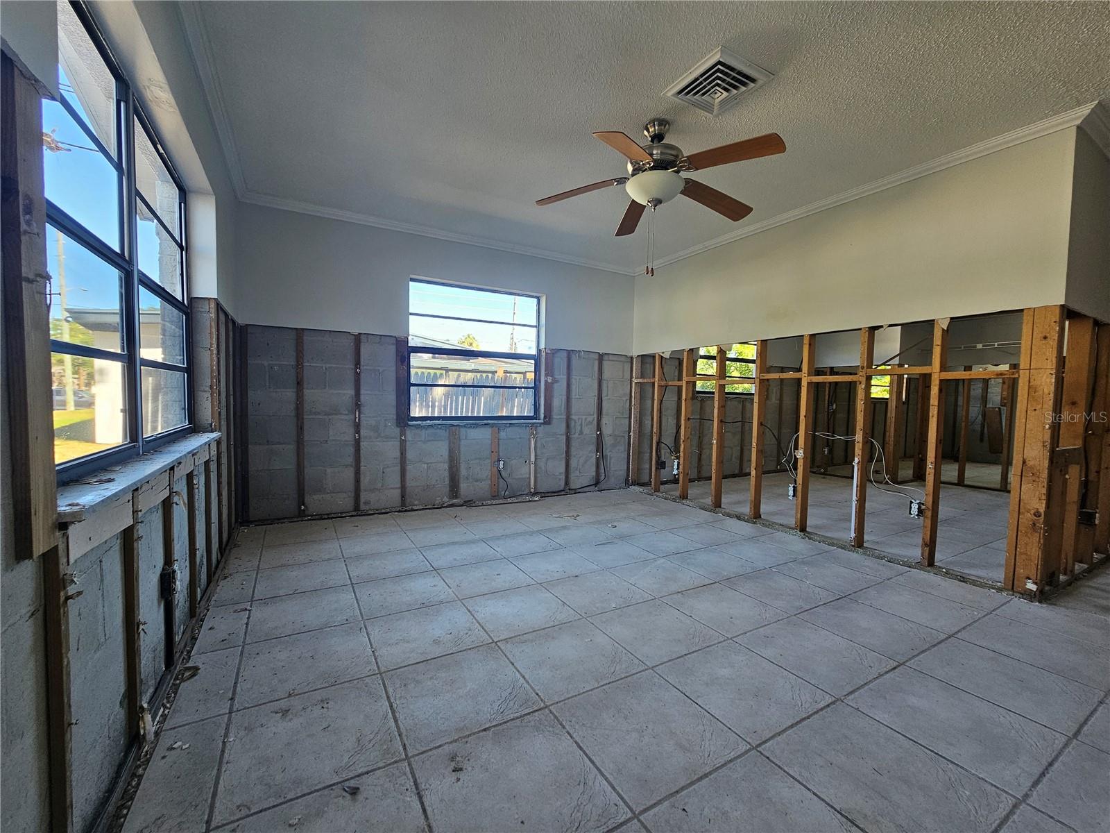 Image 4 of 19 For 1782 Michigan Avenue Ne