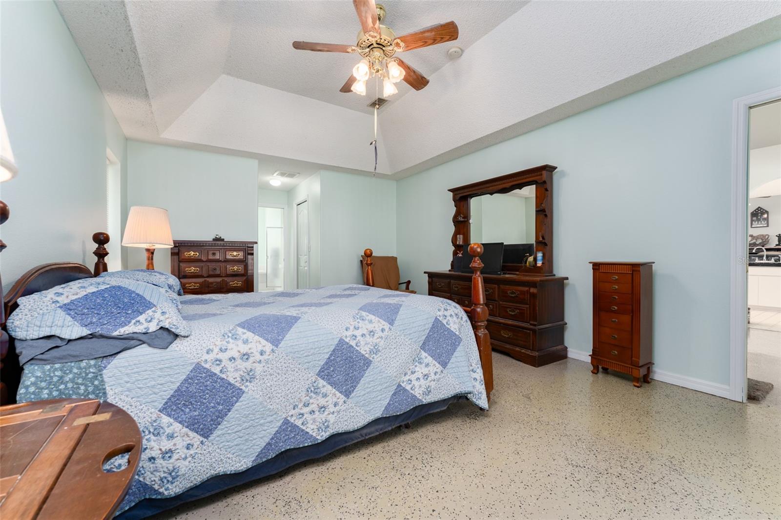 Image 32 of 55 For 5142 Louise Point