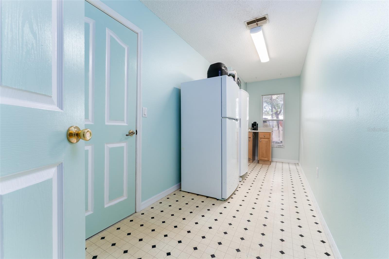 Image 42 of 55 For 5142 Louise Point