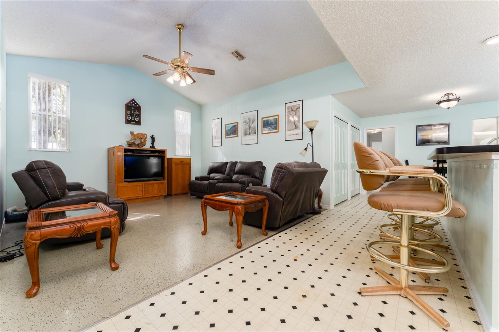 Image 48 of 55 For 5142 Louise Point