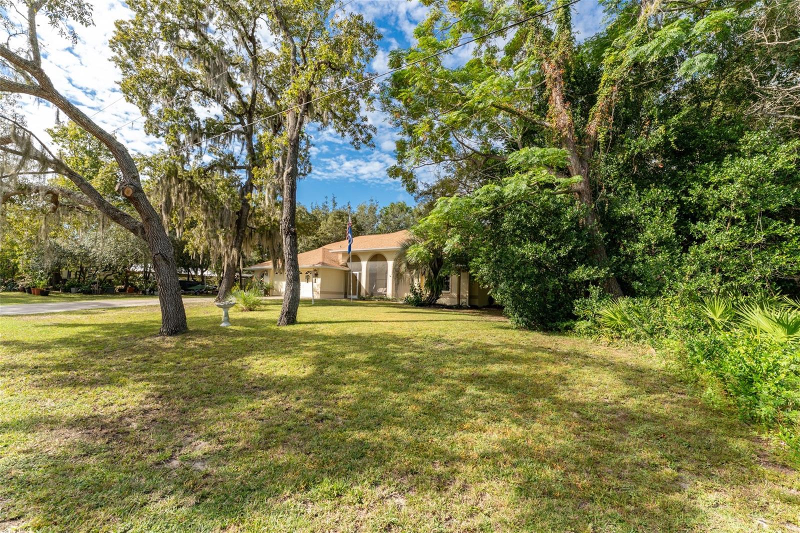 Image 5 of 55 For 5142 Louise Point
