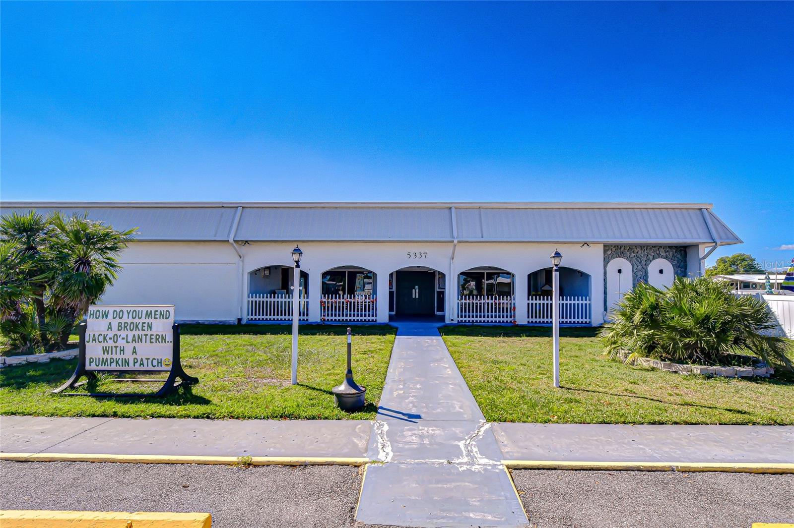 Image 61 of 67 For 5315 Antigua Drive