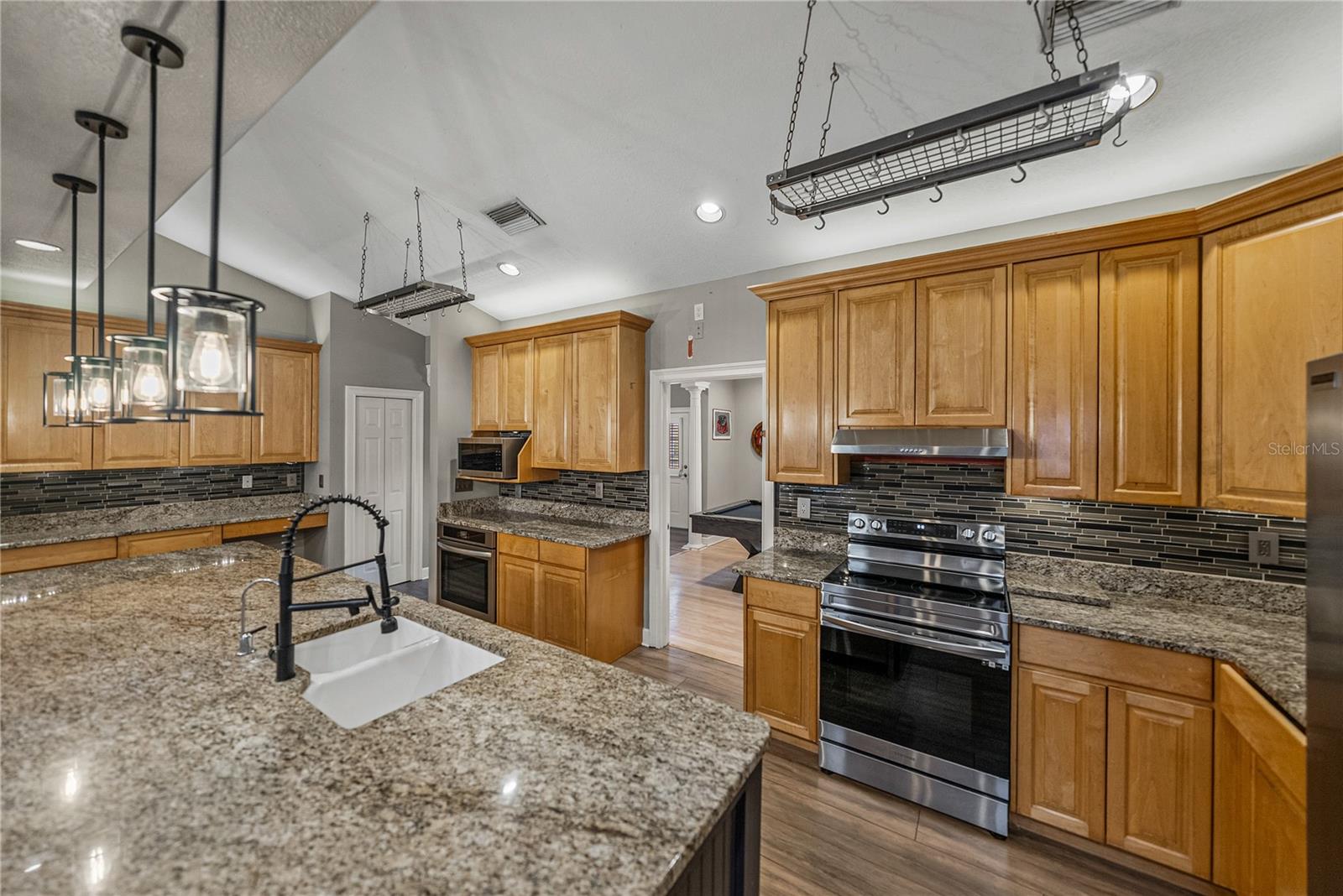 Image 19 of 100 For 504 Covington Park Street