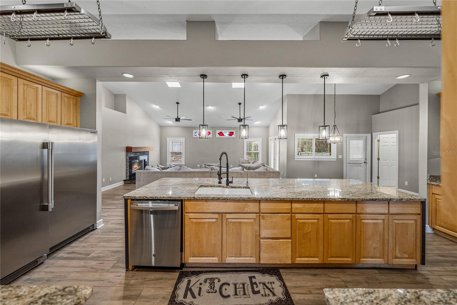 Image 22 of 100 For 504 Covington Park Street