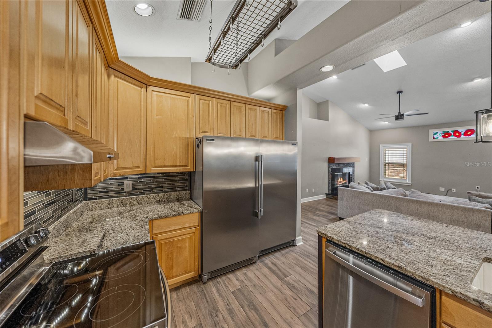 Image 23 of 100 For 504 Covington Park Street