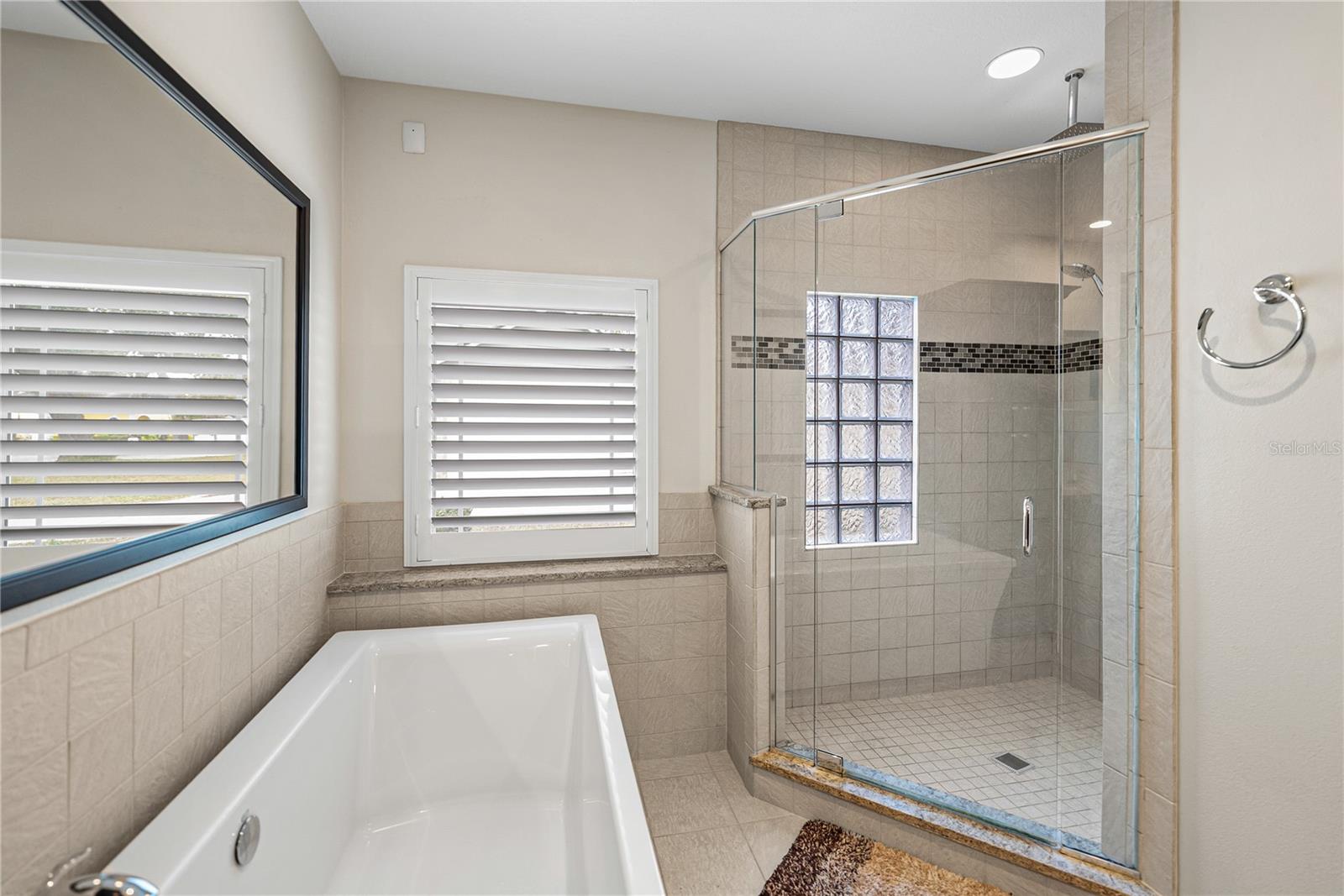 Image 43 of 100 For 504 Covington Park Street