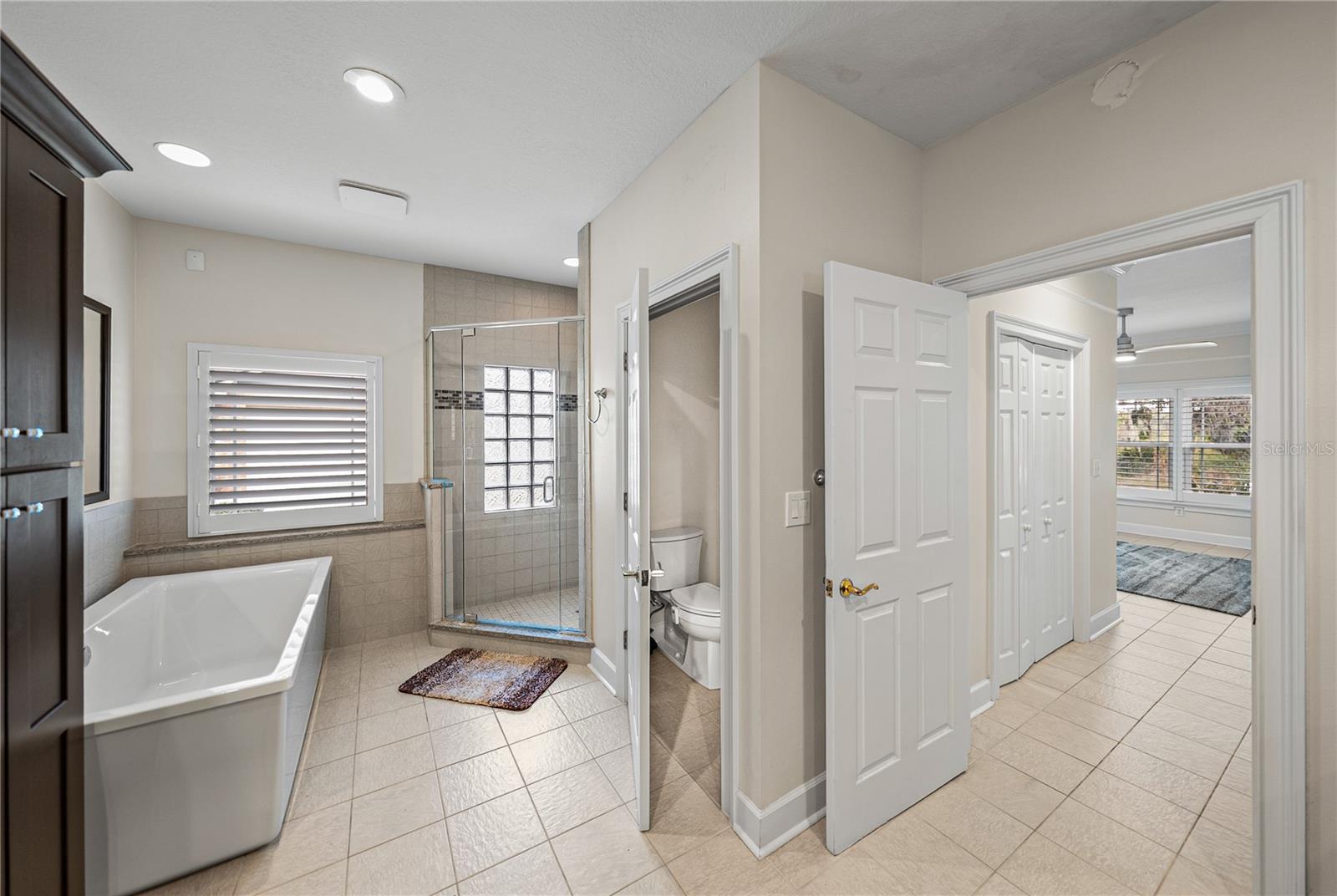 Image 46 of 100 For 504 Covington Park Street