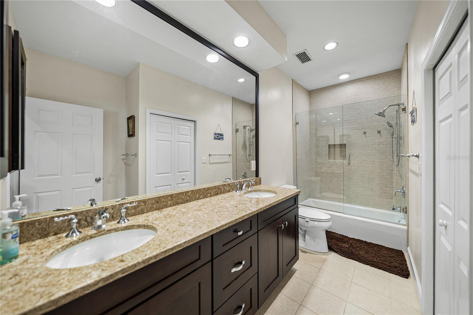 Image 48 of 100 For 504 Covington Park Street