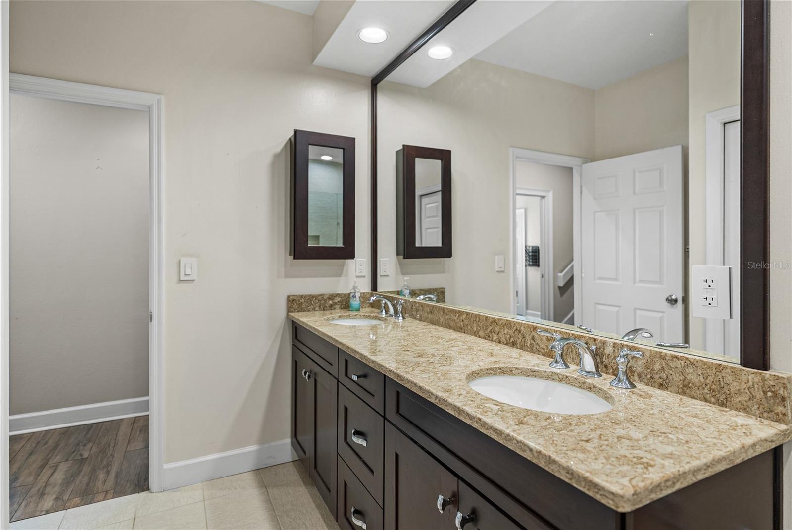 Image 50 of 100 For 504 Covington Park Street