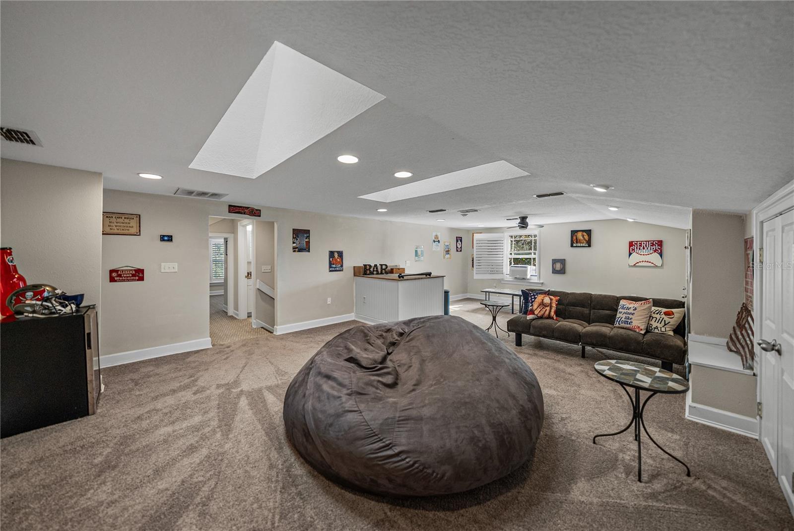 Image 62 of 100 For 504 Covington Park Street