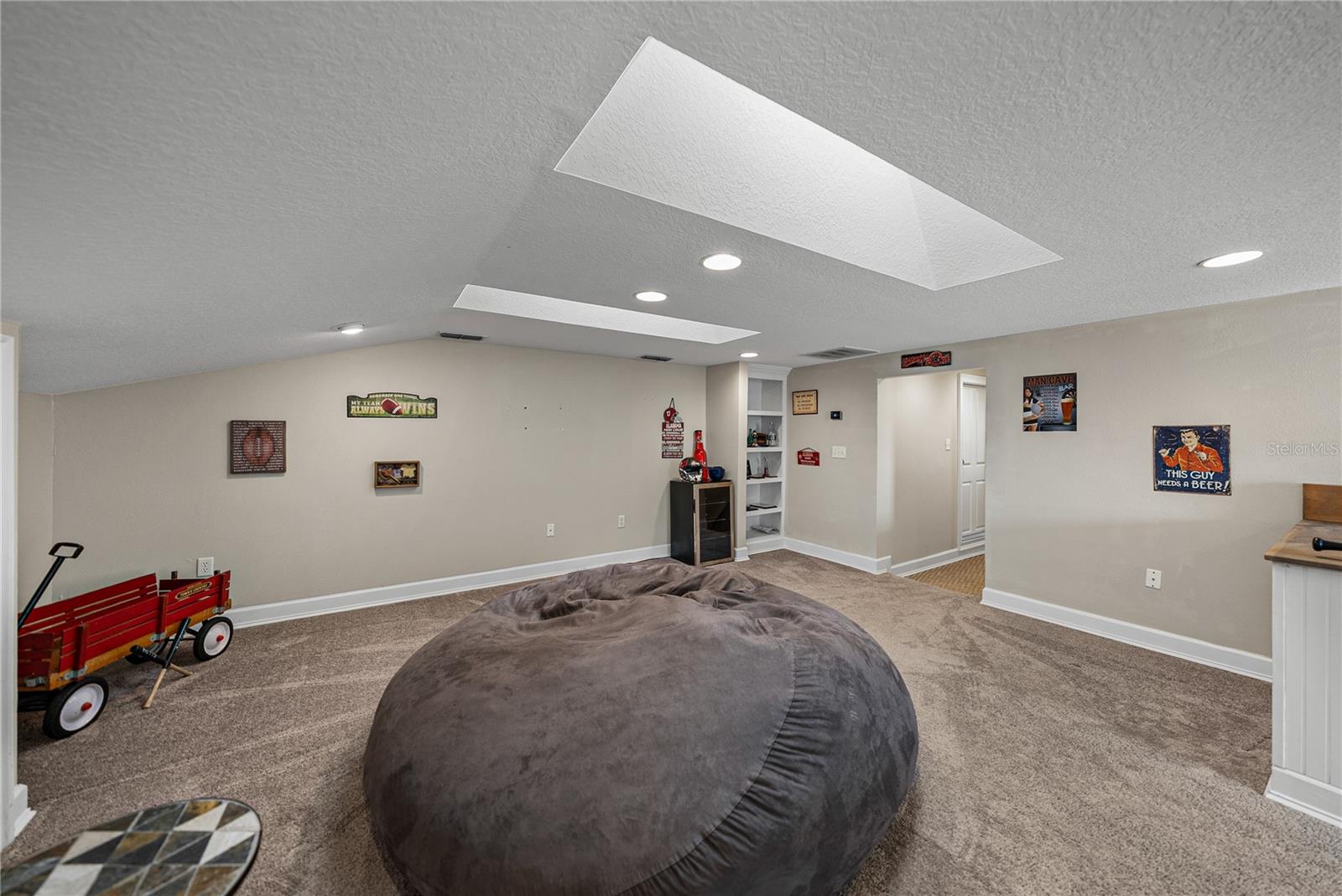 Image 63 of 100 For 504 Covington Park Street