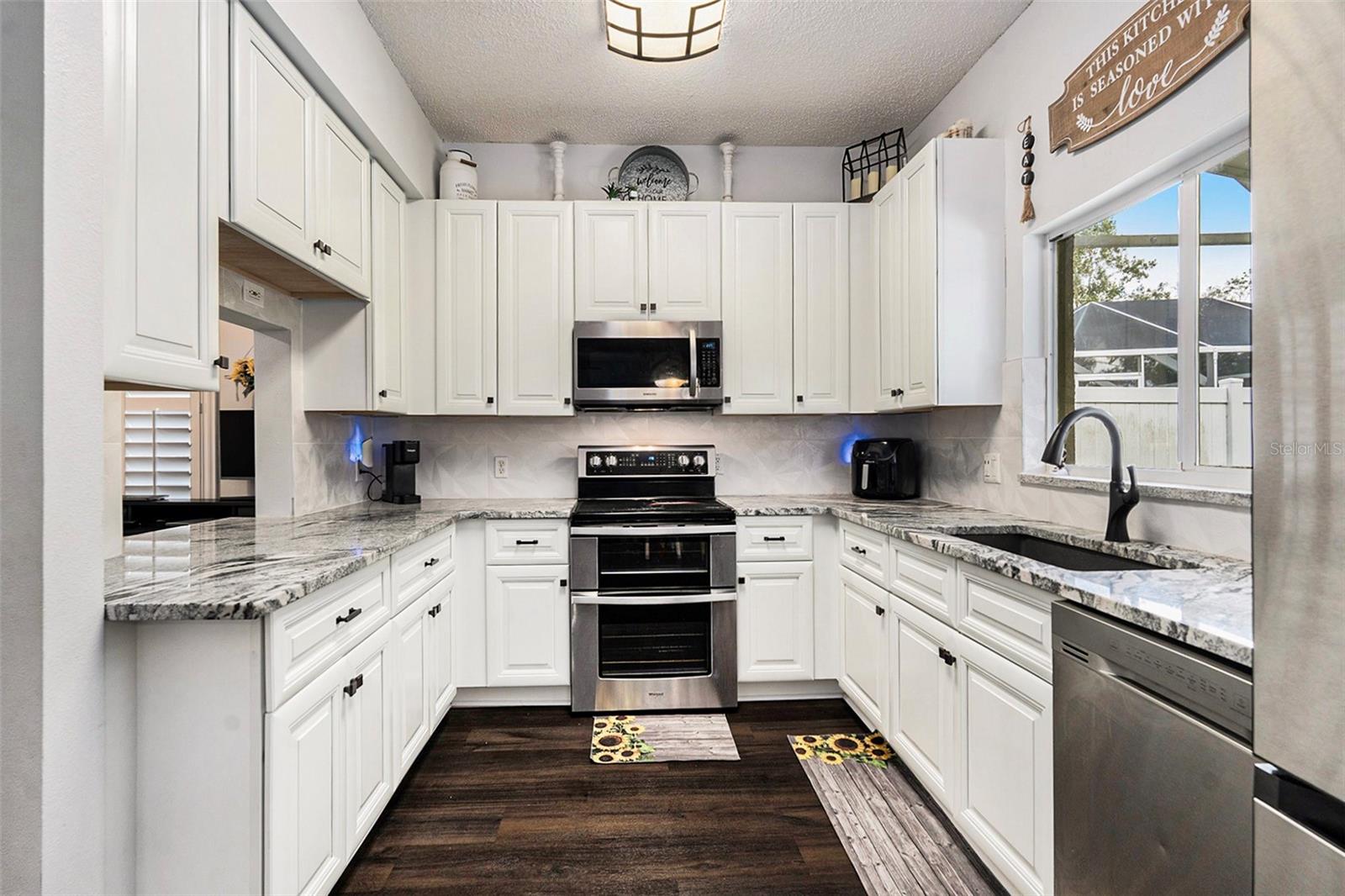 Image 10 of 35 For 4204 Harbor Lake Drive