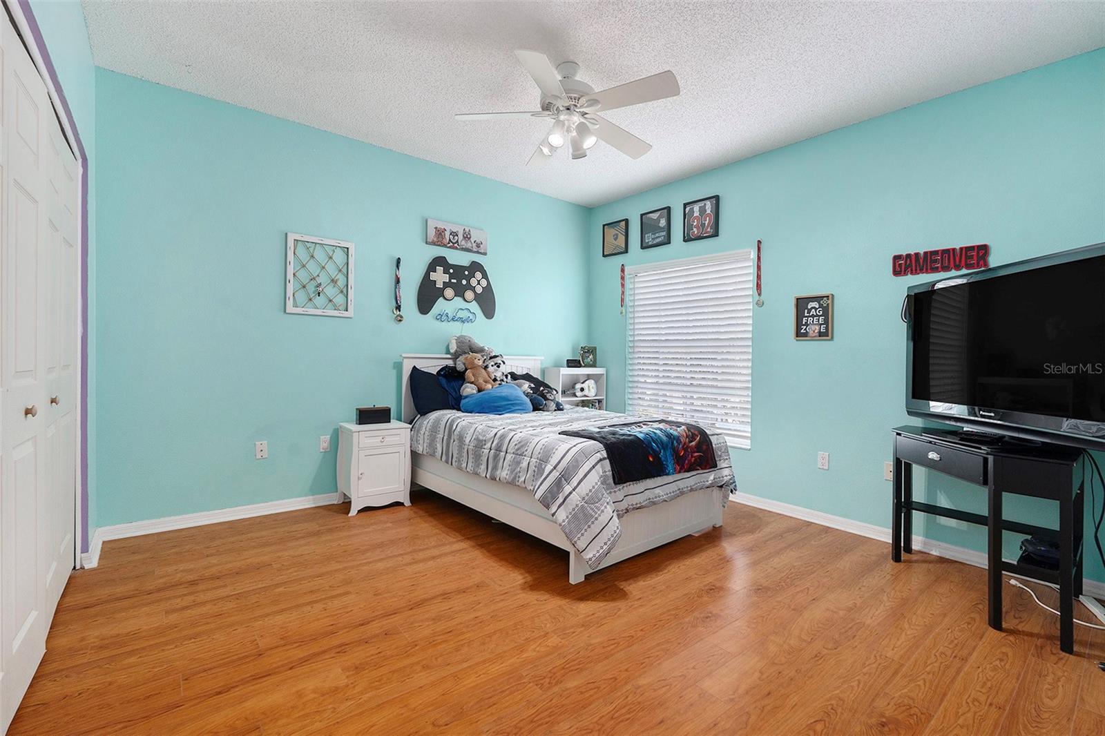 Image 20 of 35 For 4204 Harbor Lake Drive