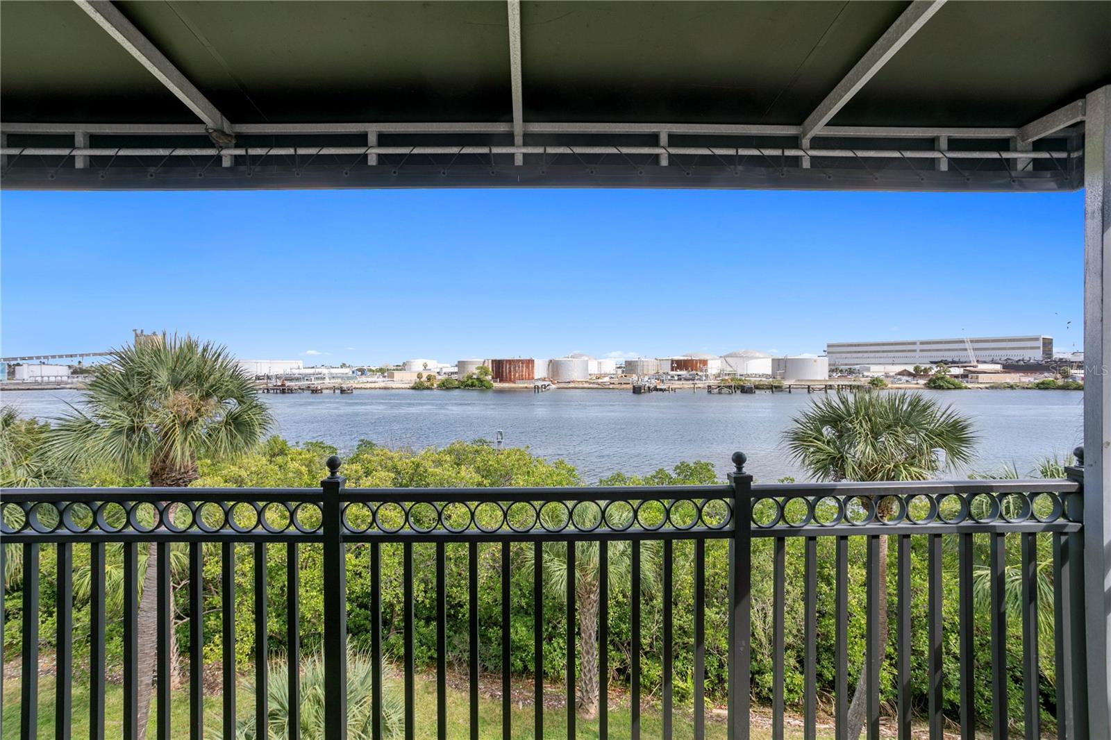 Image 19 of 66 For 1436 Harbour Walk Road