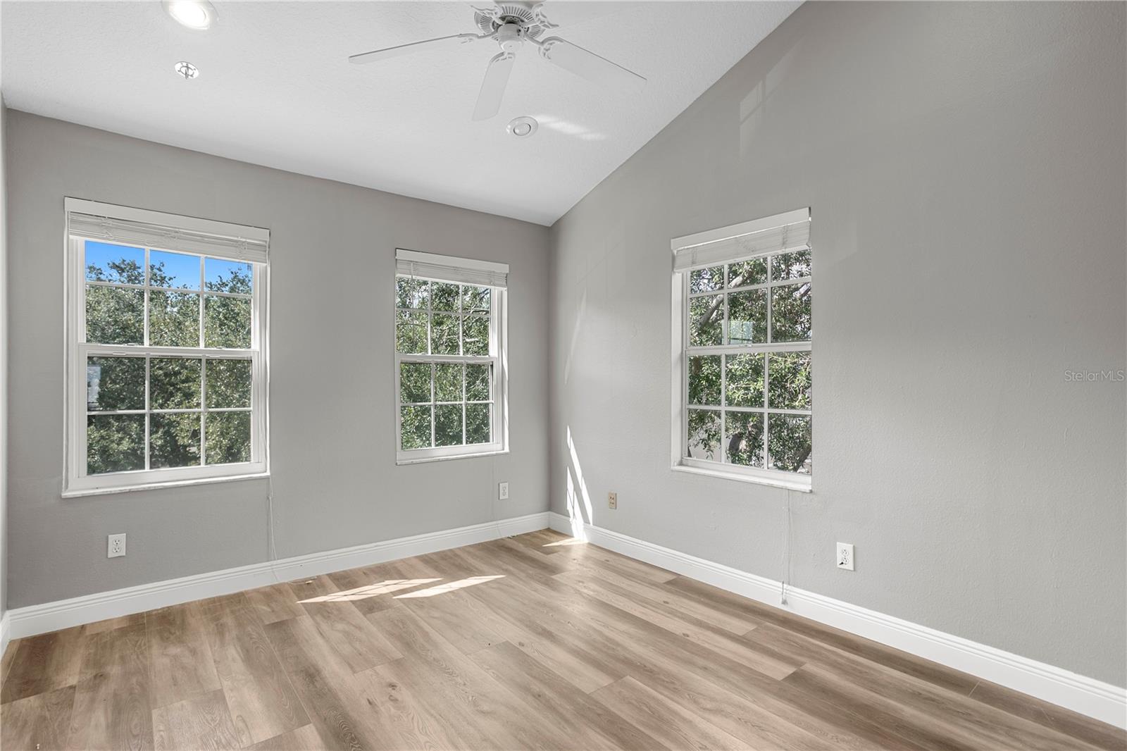 Image 39 of 66 For 1436 Harbour Walk Road