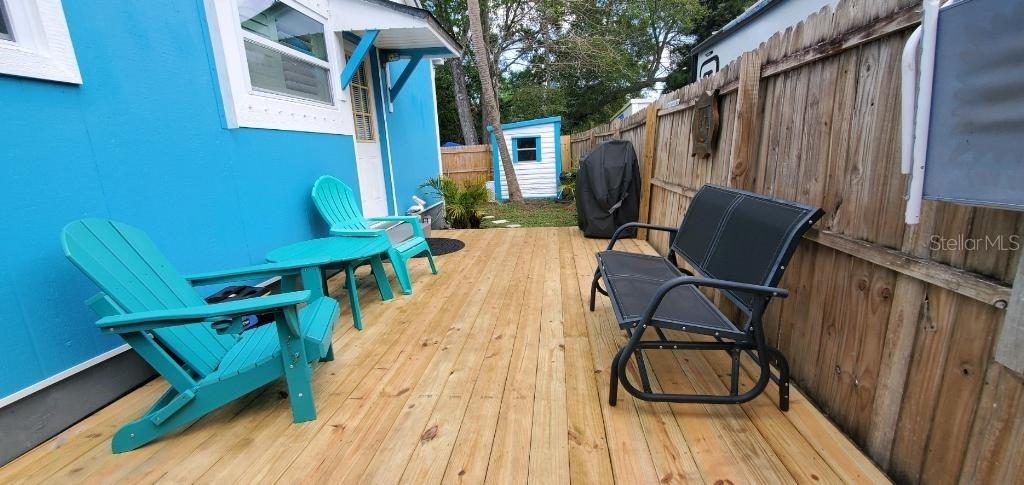 Image 15 of 32 For 1999 Betty Lane