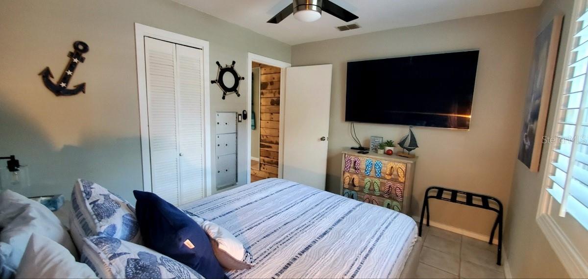 Image 7 of 32 For 1999 Betty Lane