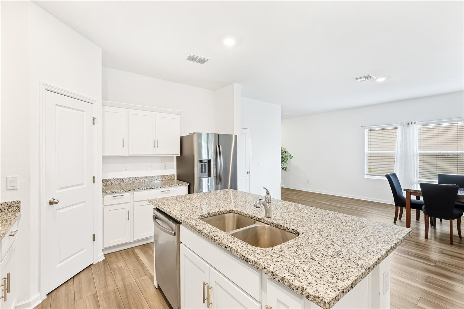 Image 11 of 36 For 10448 Ladybug Cove