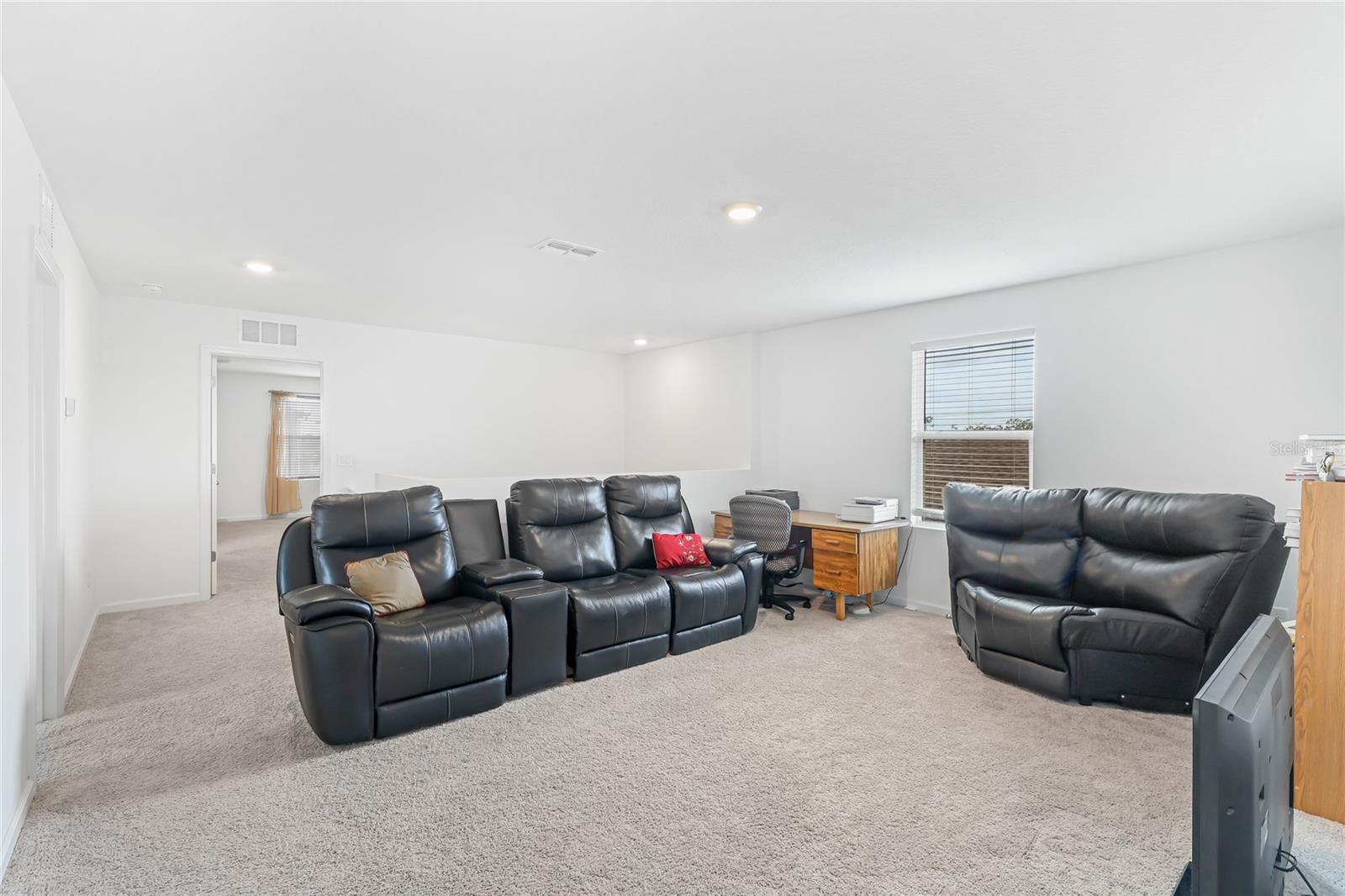 Image 23 of 36 For 10448 Ladybug Cove