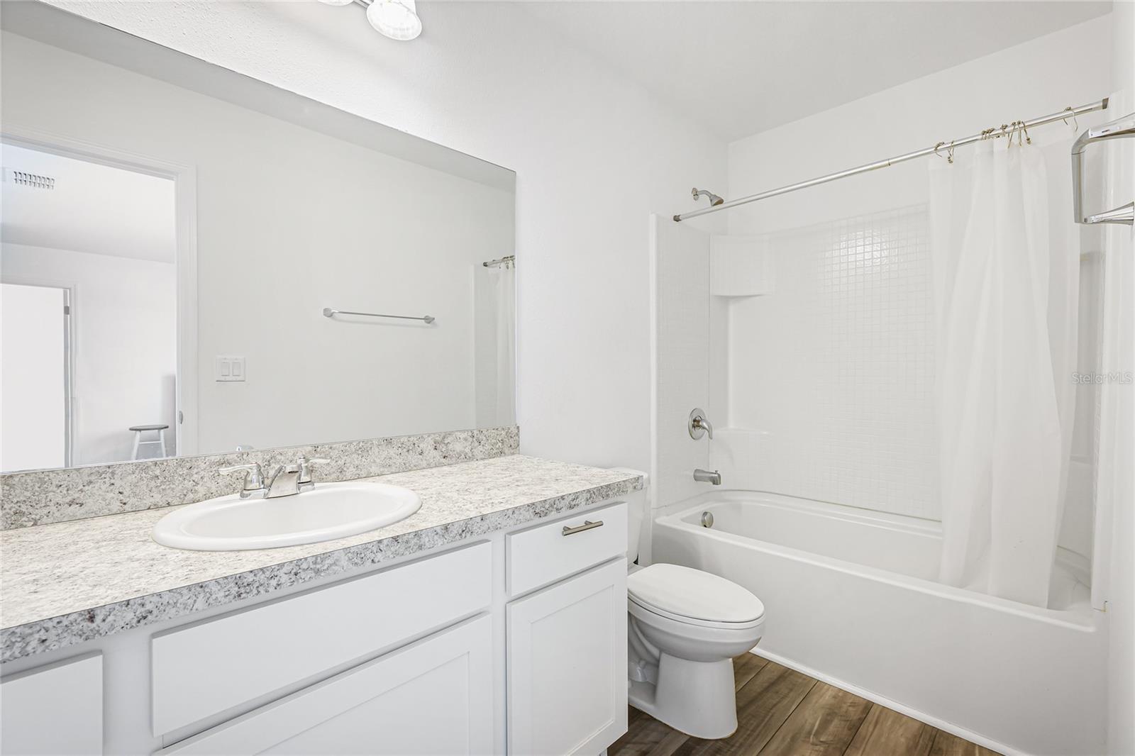 Image 27 of 36 For 10448 Ladybug Cove