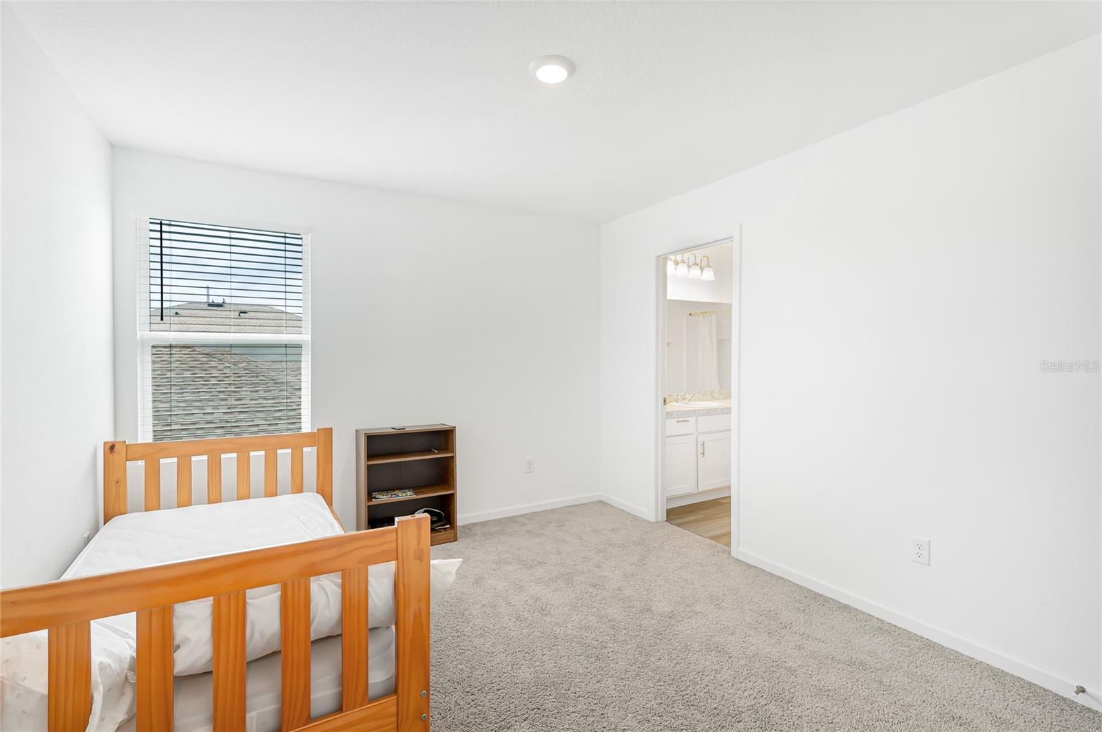 Image 28 of 36 For 10448 Ladybug Cove