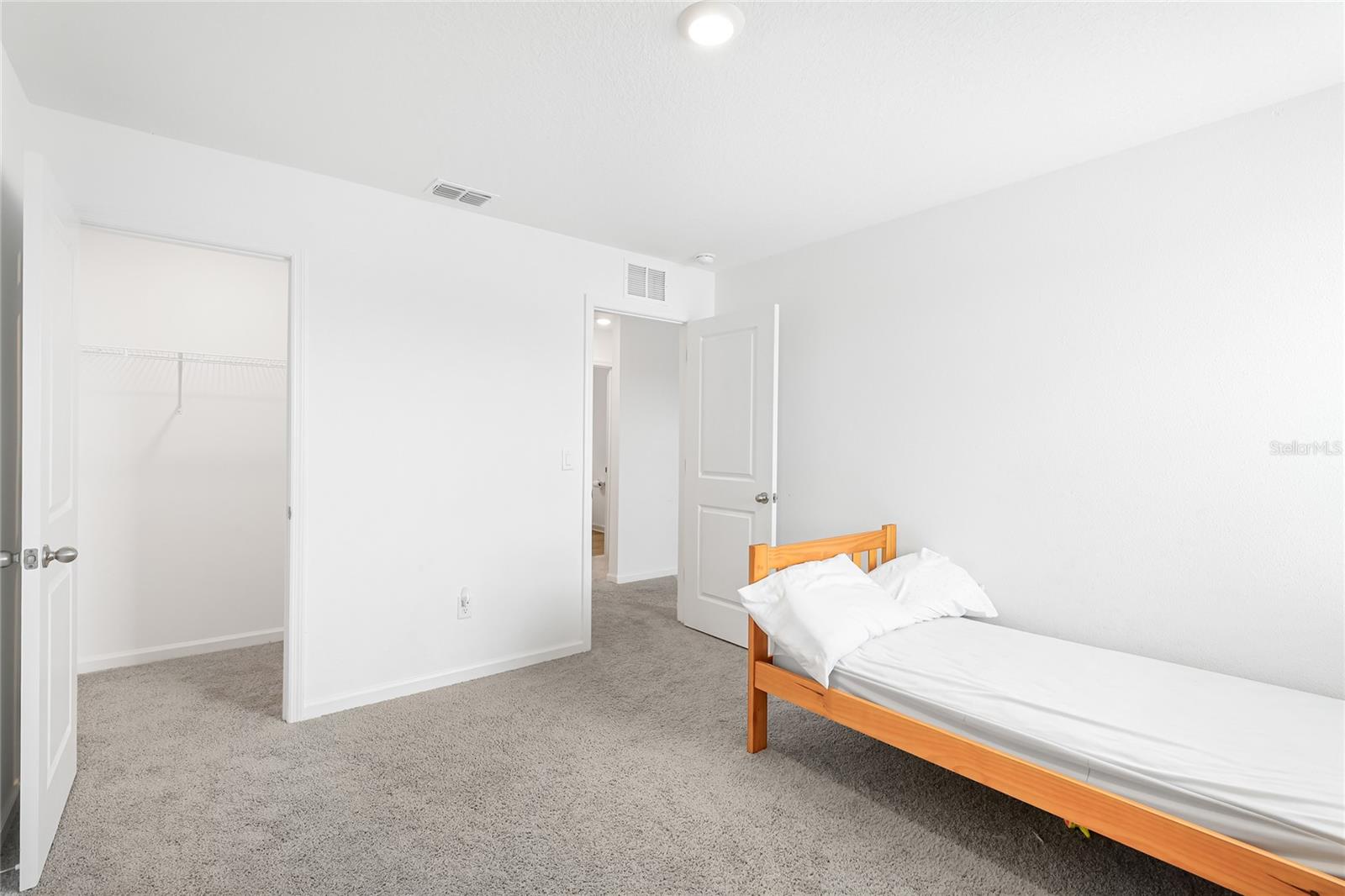 Image 29 of 36 For 10448 Ladybug Cove