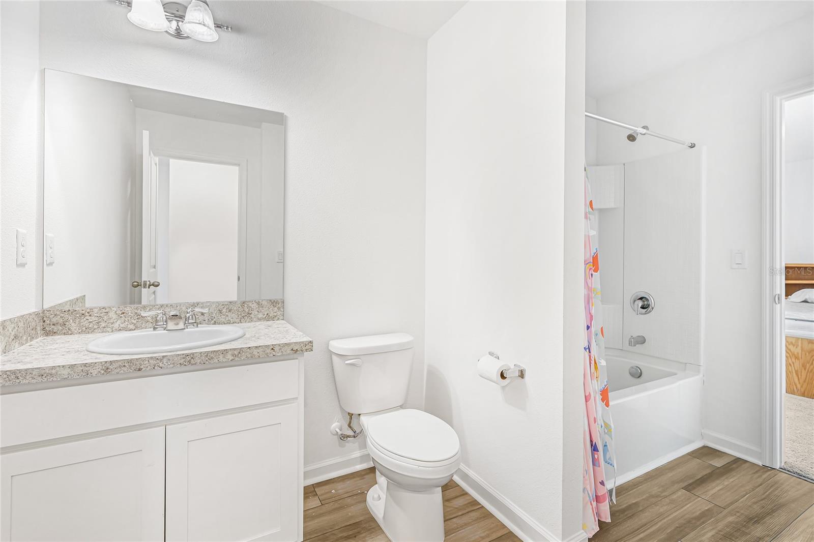 Image 33 of 36 For 10448 Ladybug Cove