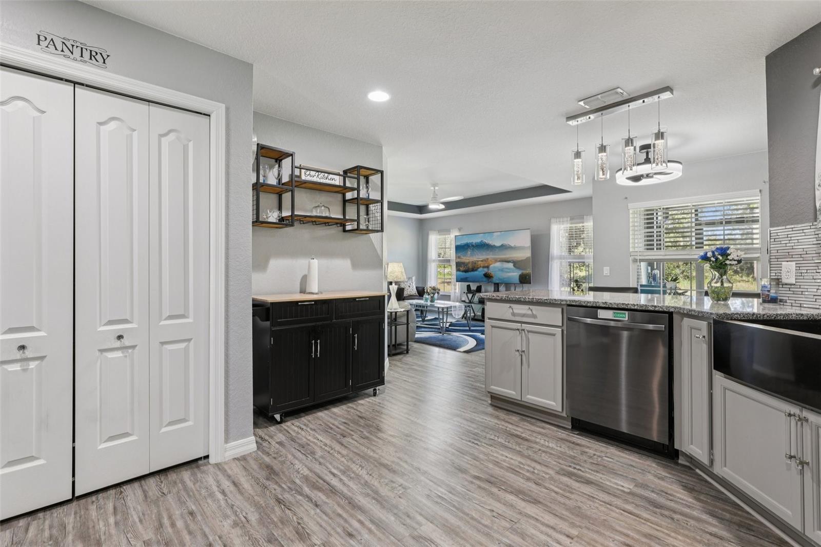 Image 10 of 36 For 9601 Oakwood Drive