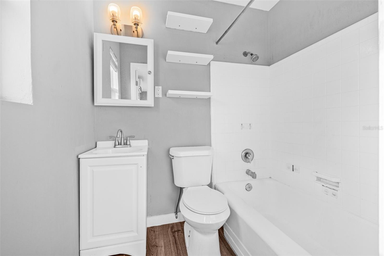 Image 9 of 17 For 30 Lynn Way 