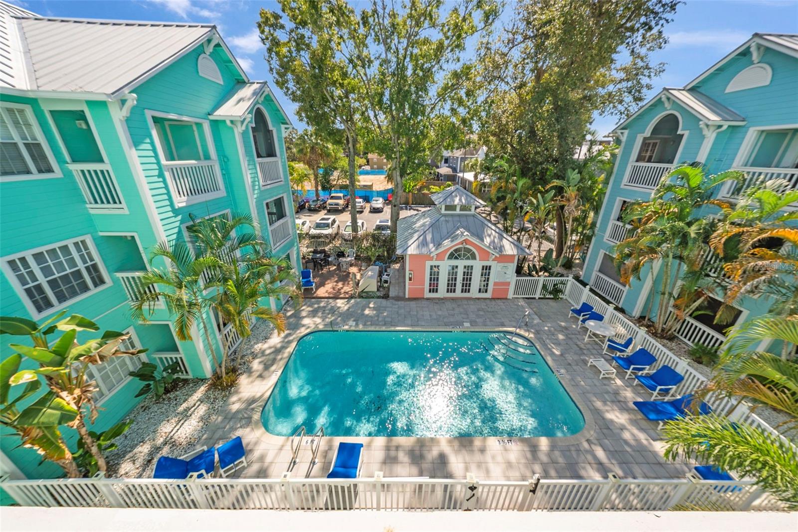 Image 27 of 37 For 3002 Cleveland Street B10