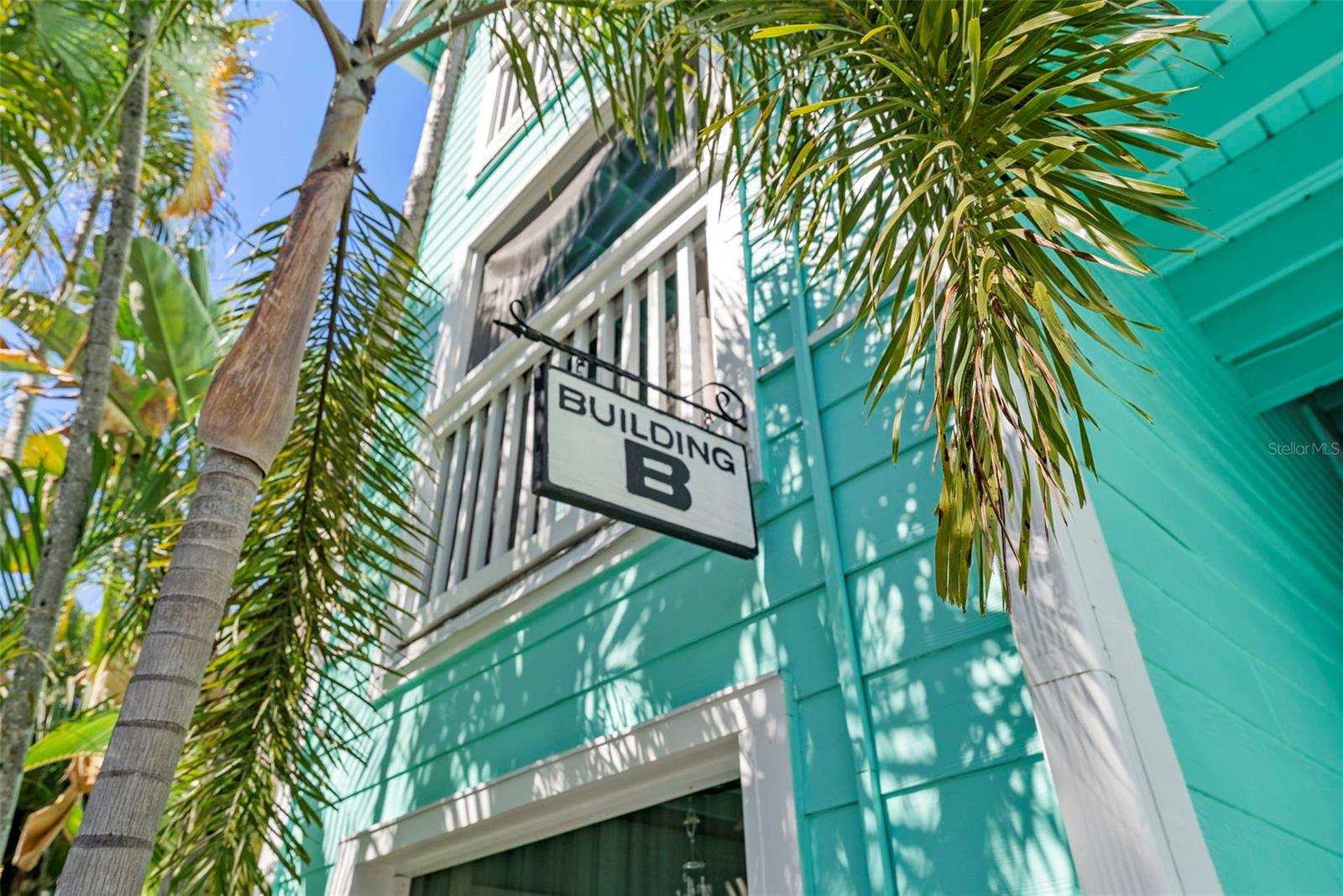 Image 3 of 37 For 3002 Cleveland Street B10