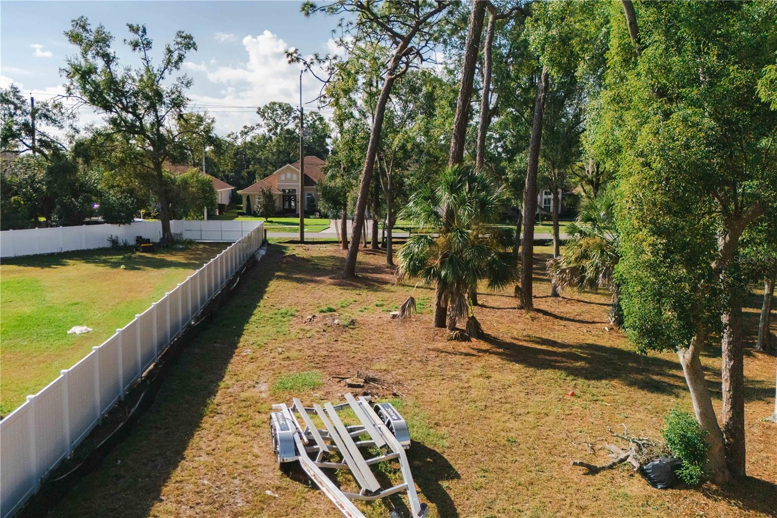 Listing photo id 9 for 15509 Casey Road